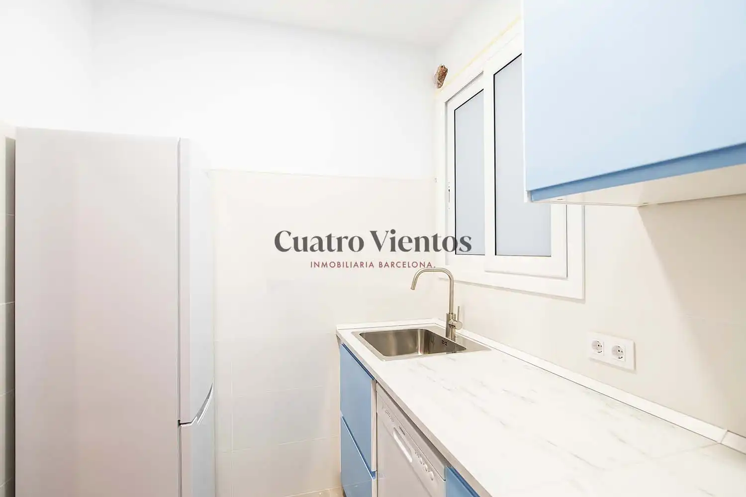 Cocina de Piso en venta en Barcelona con Aire acondicionado, Calefacción y Horno