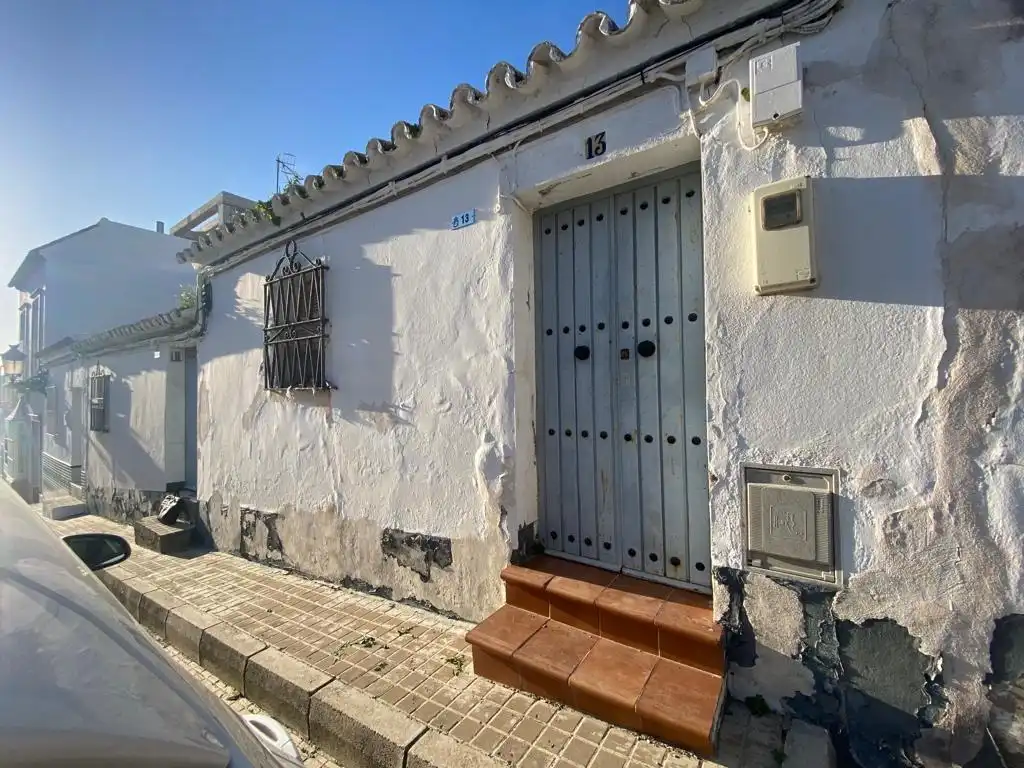 Exterior view of Houses for sale in Morón de la Frontera