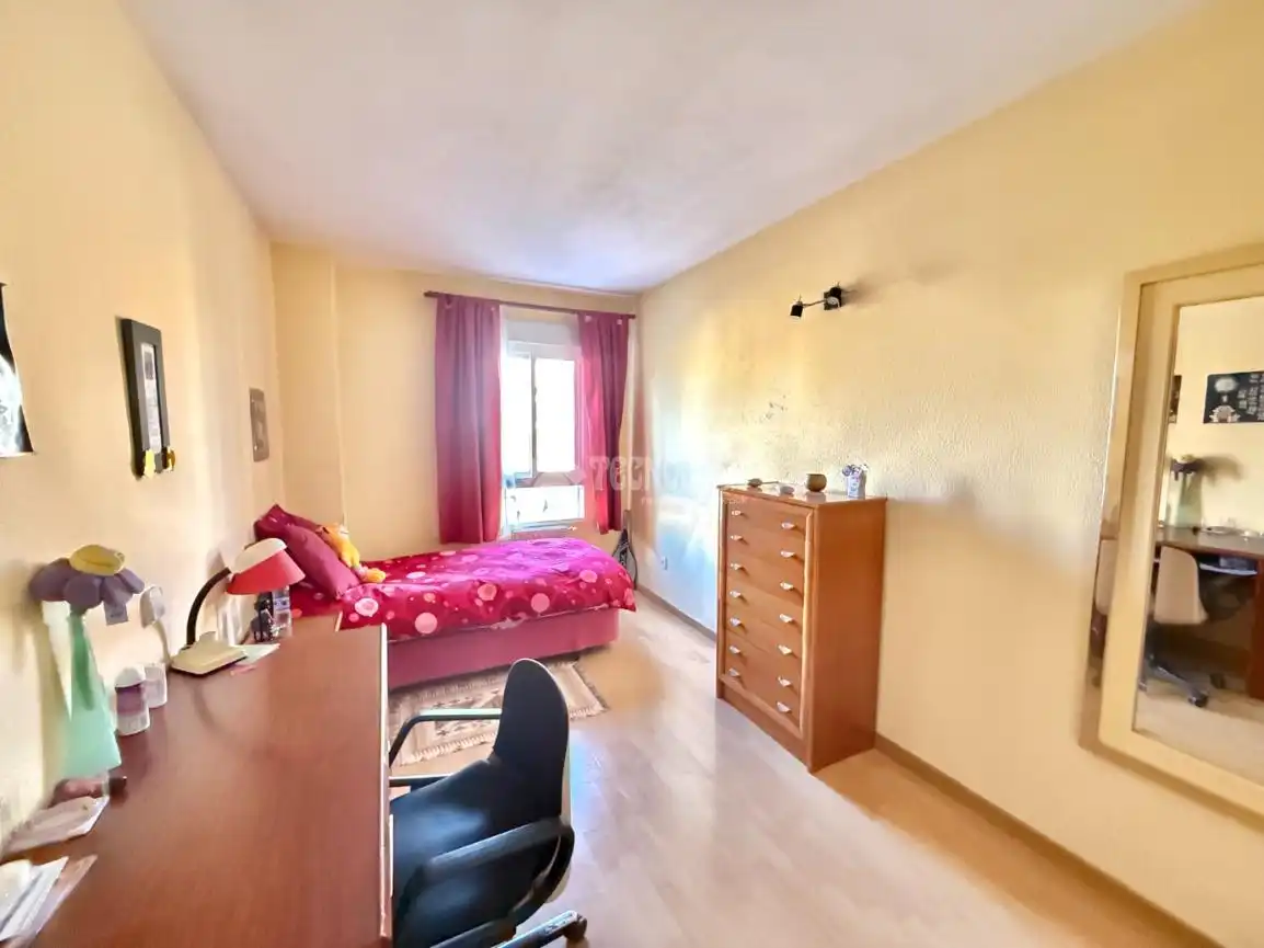 Bedroom of Flat for sale in Madrid  with Air Conditioner, Heating and Terrace