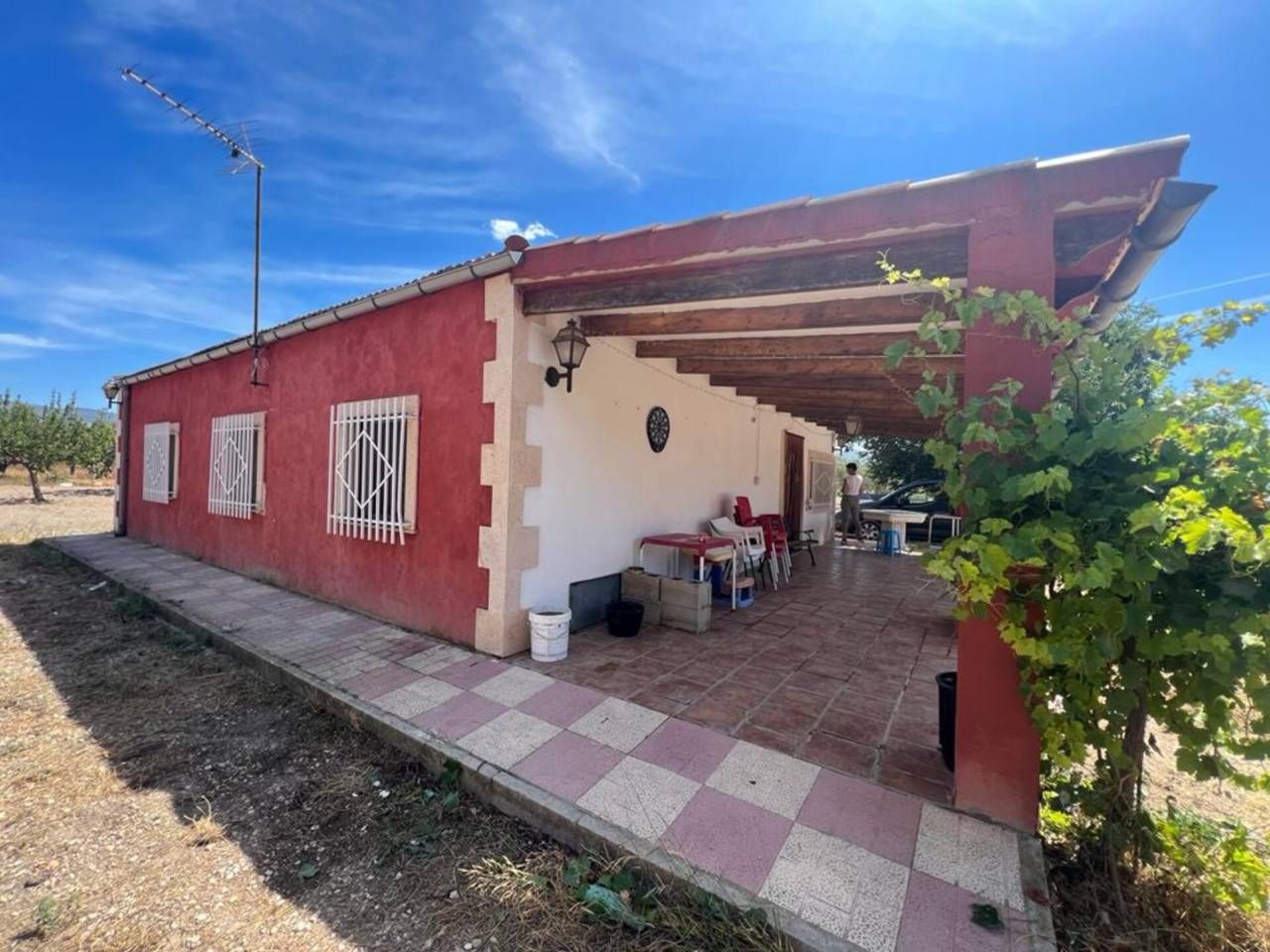 Vista exterior de Casa o chalet en venta en Castalla con Jardín privado, Terraza y Piscina