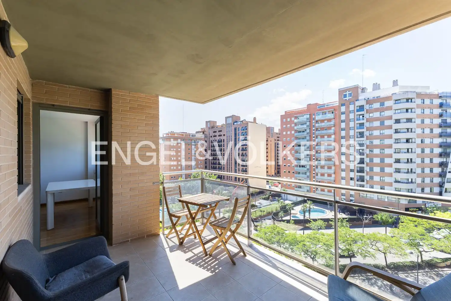 Terrassa de Pis de lloguer en Valencia amb Aire condicionat, Calefacció i Parquet