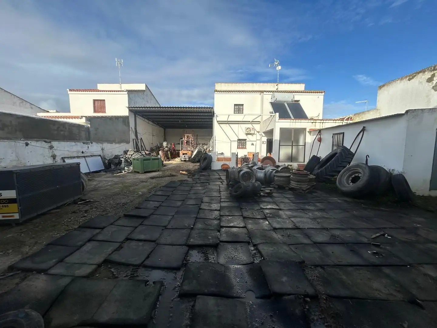 Vista exterior de Casa o xalet en venda en Los Palacios y Villafranca