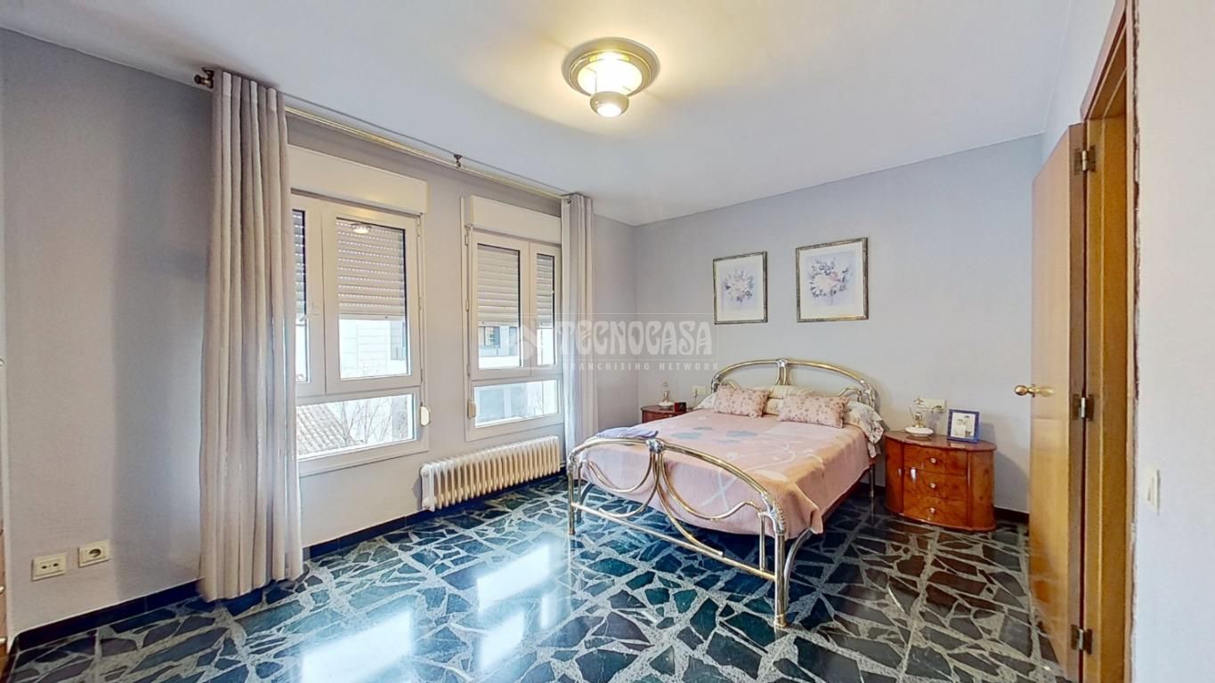 Bedroom of Single-family semi-detached for sale in Cerdanyola del Vallès  with Heating and Terrace