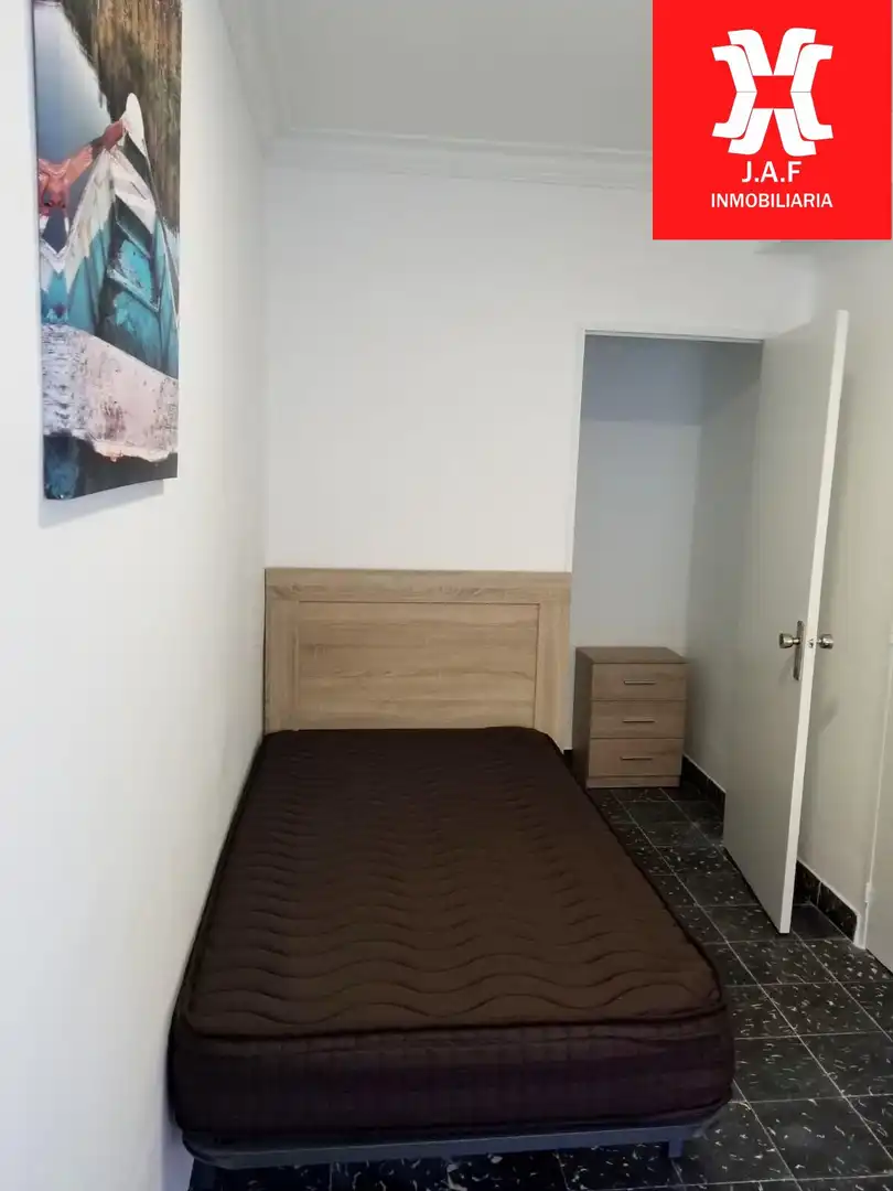 Schlafzimmer von Wohnung zur Miete in Moncada mit Abstellraum, Möbliert und Balkon