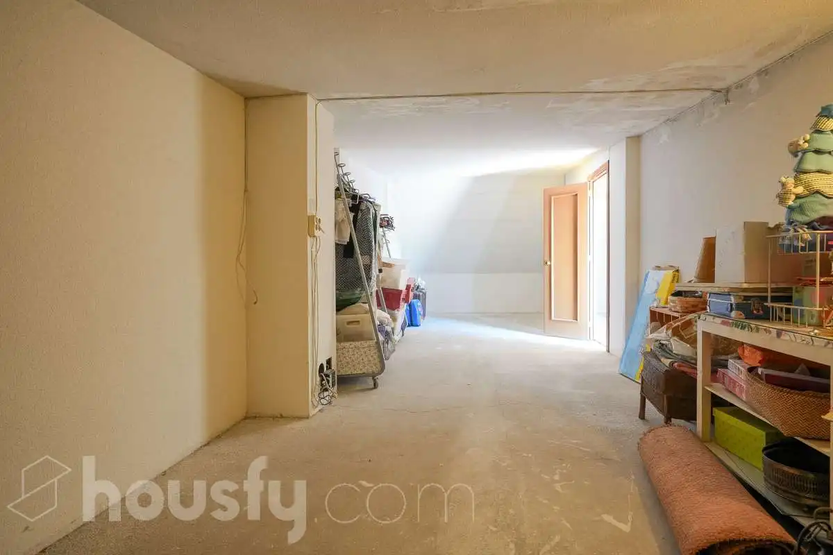 Houses for sale in Madrid  with Air Conditioner, Heating and Private garden