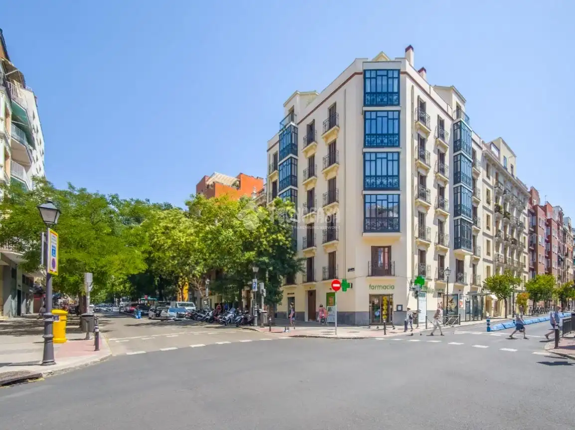 Außenansicht von Wohnung zum Verkauf in Madrid mit Klimaanlage, Heizung und Terrasse