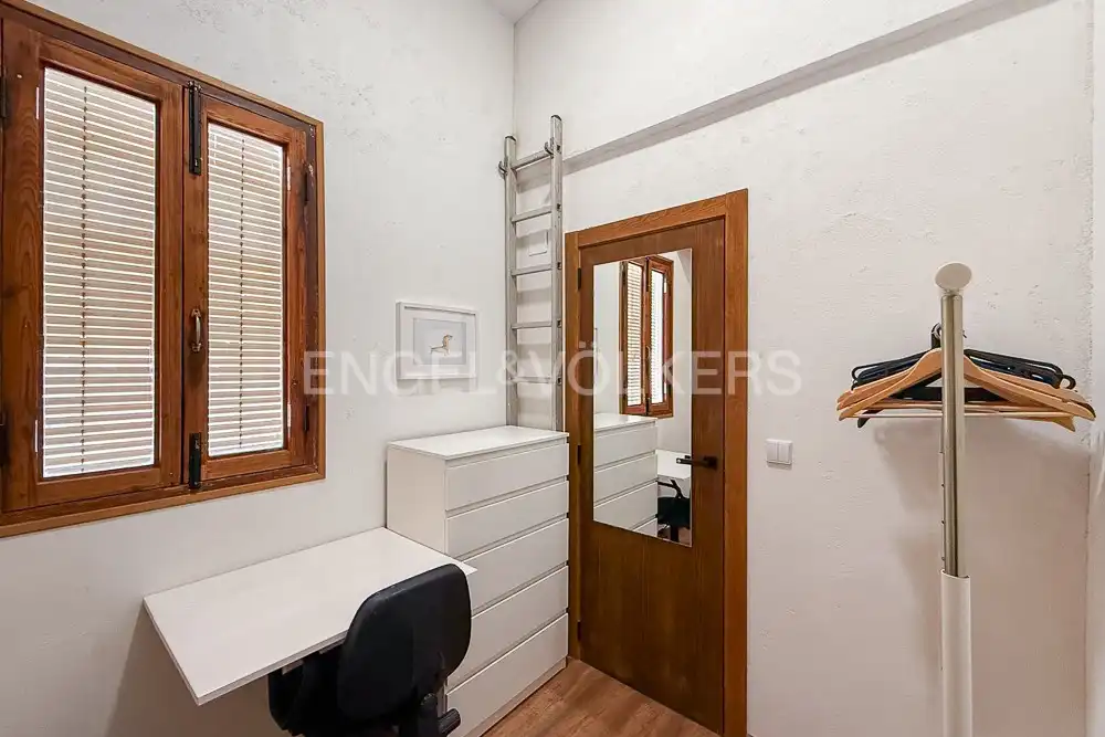 Wohnung zur Miete in Valencia mit Klimaanlage, Heizung und Terrasse