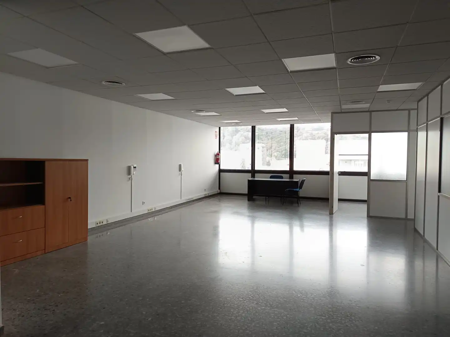 Office for rent in Granollers  with Air Conditioner, Heating and Internet