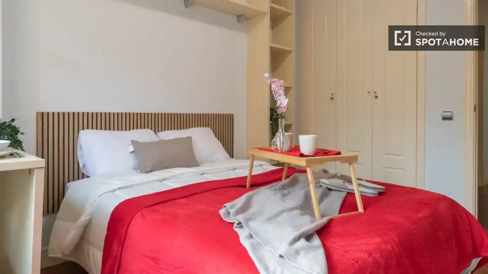 Habitación de Piso de alquiler en Madrid con Aire acondicionado, Calefacción y Amueblado