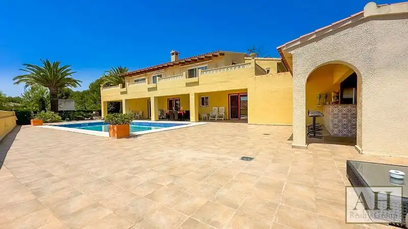 Houses for sale in Pueblo - Urbanizaciones