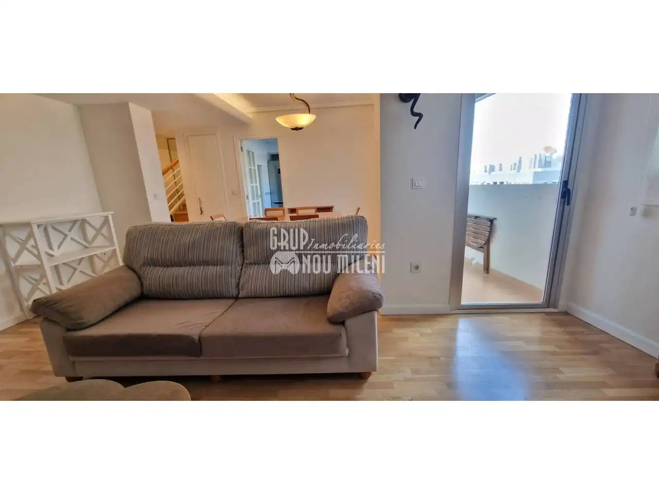 Sala d'estar de Dúplex de lloguer en Valencia amb Aire condicionat, Jardí privat i Parquet