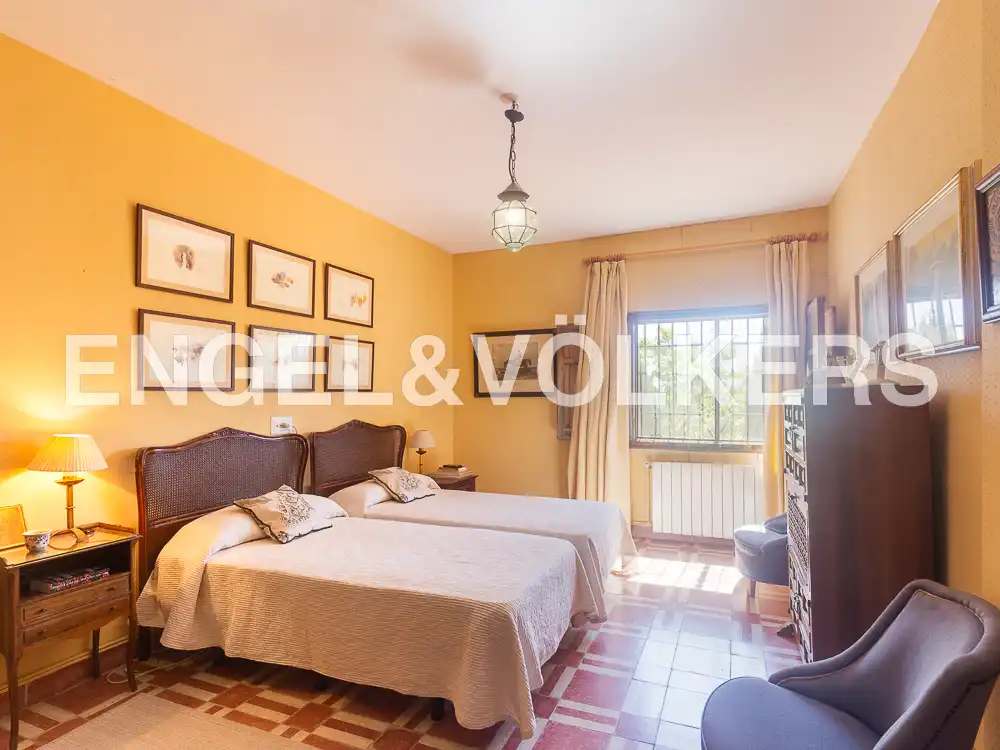 Bedroom of Houses for sale in Requena  with Heating, Private garden and Terrace