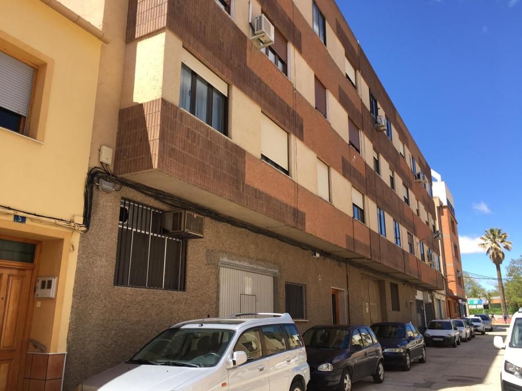 Vista exterior de Local en venda en Almansa