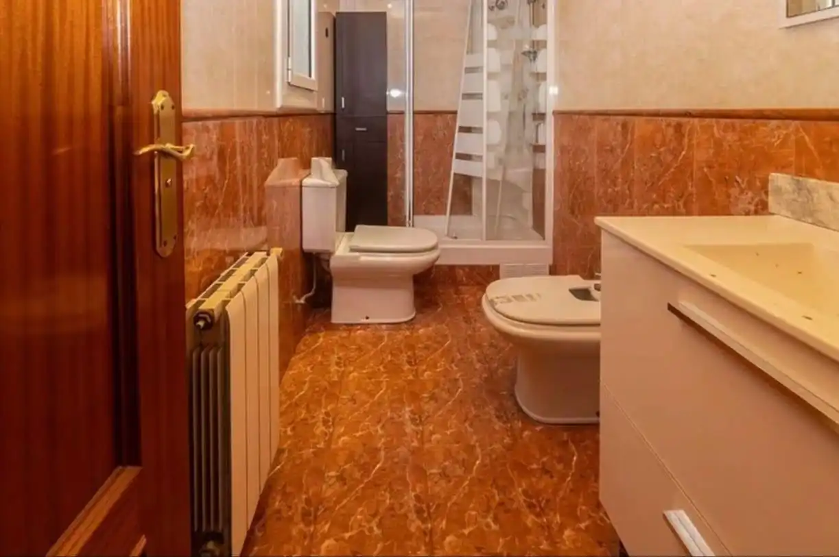 Bathroom of Flat for rent in Torrijos  with Heating and Furnished