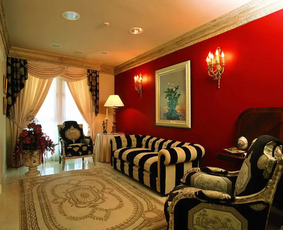 Sala de estar de Edificio en venta en Marbella con Alarma y Piscina comunitaria