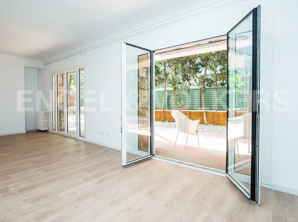 Flat for rent in Barcelona  with Air Conditioner, Heating and Private garden
