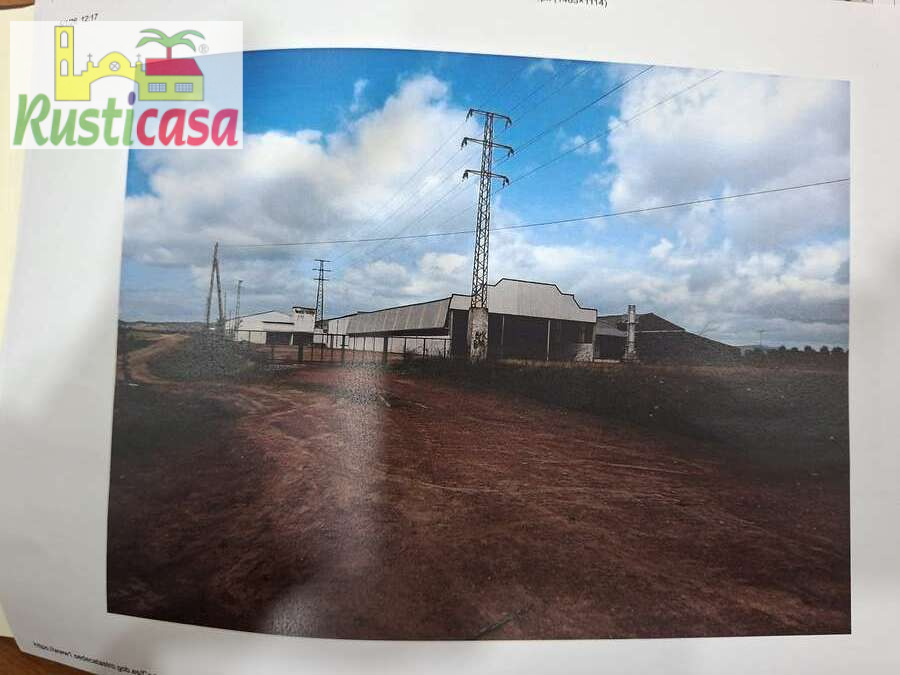 Nau industrial en venda en Guarromán