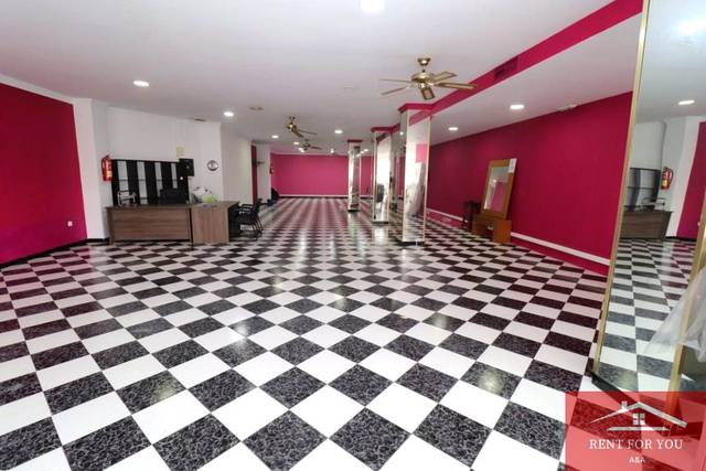 Local comercial en Alquiler en Centro