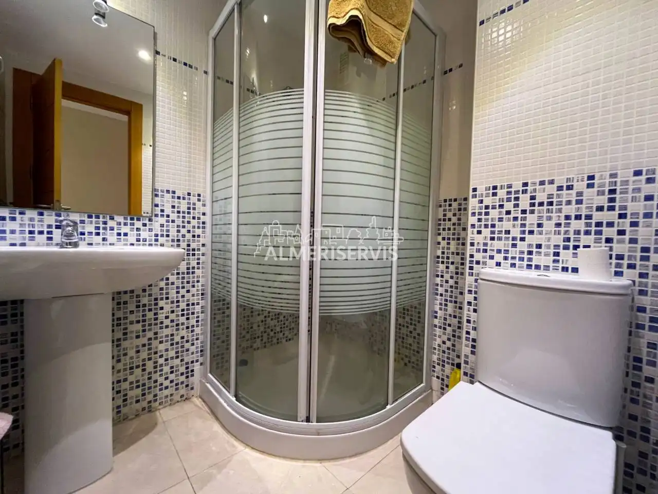 Baño de Piso en venta en El Ejido con Aire acondicionado, Terraza y Trastero
