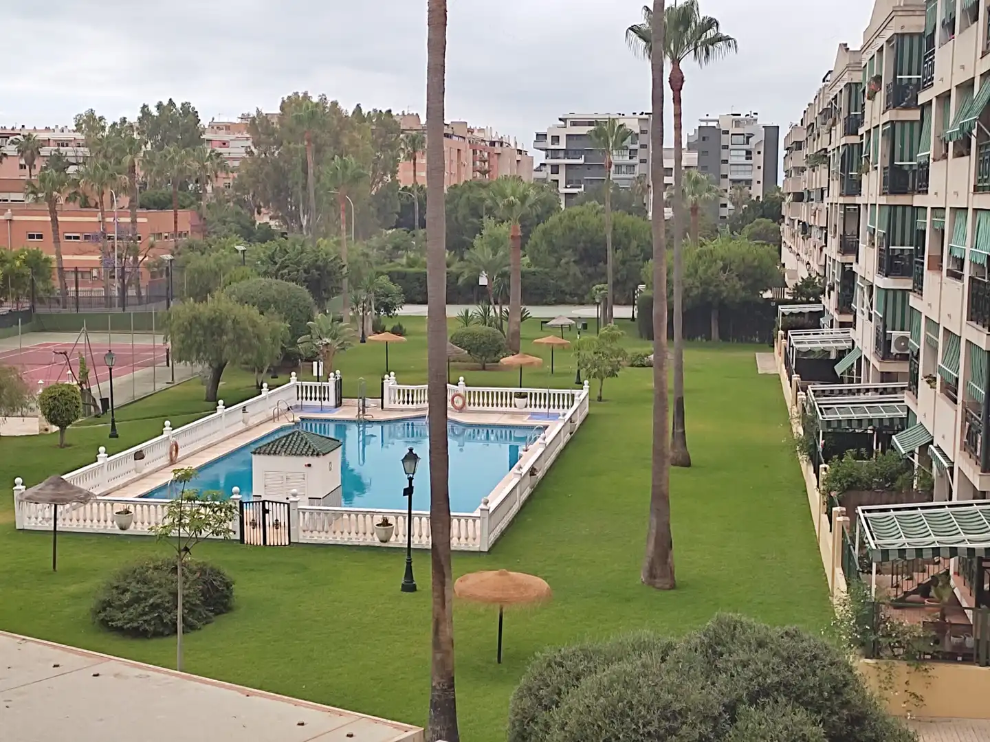 Piscina de Piso en venta en Málaga con Aire acondicionado, Terraza y Trastero