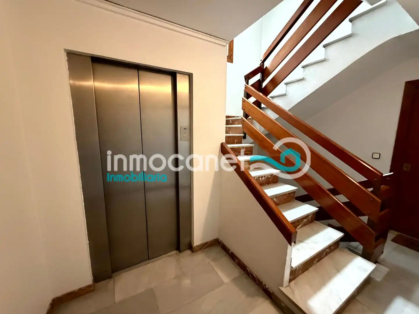 Apartamento en venta en Oliva con Balcón
