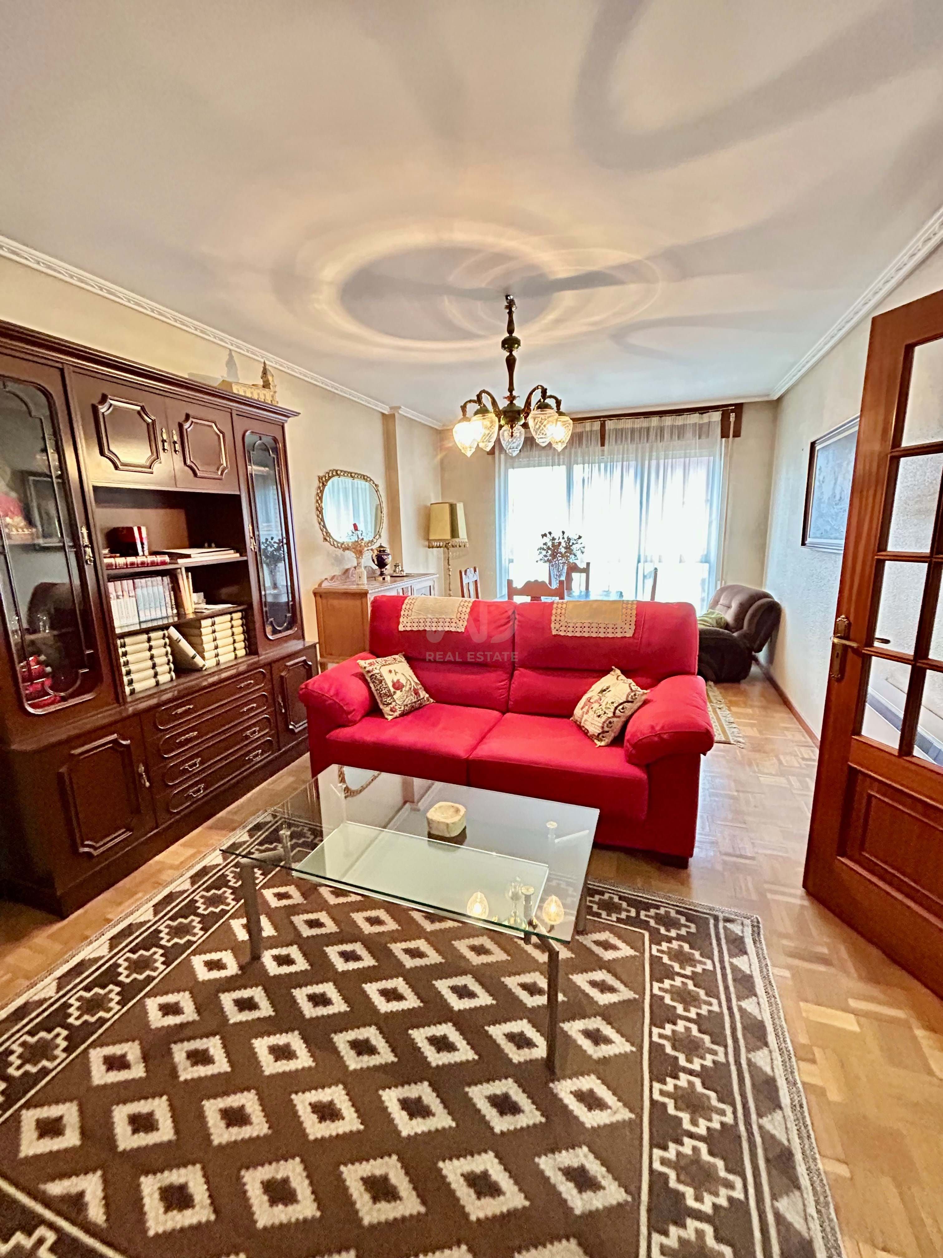 Sala de estar de Piso en venta en La Bañeza  con Calefacción