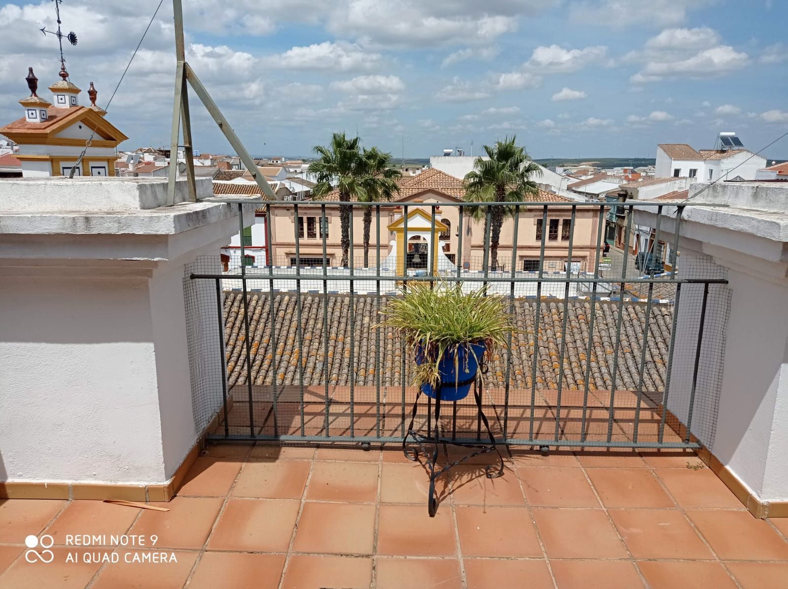 Terrace of Duplex for sale in Pilas  with Air Conditioner and Storage room