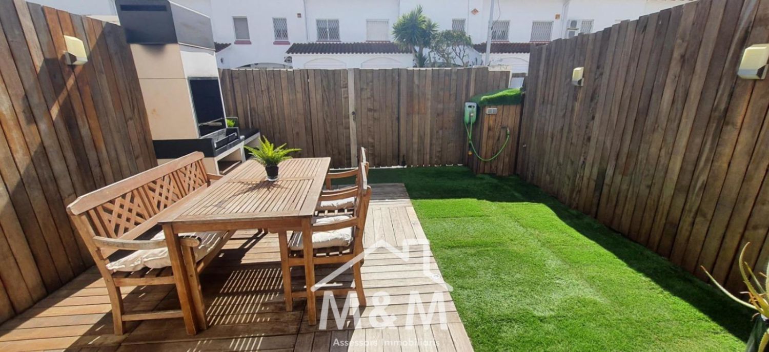 Jardí de Casa adosada en venda en Castelldefels amb Aire condicionat, Calefacció i Parquet