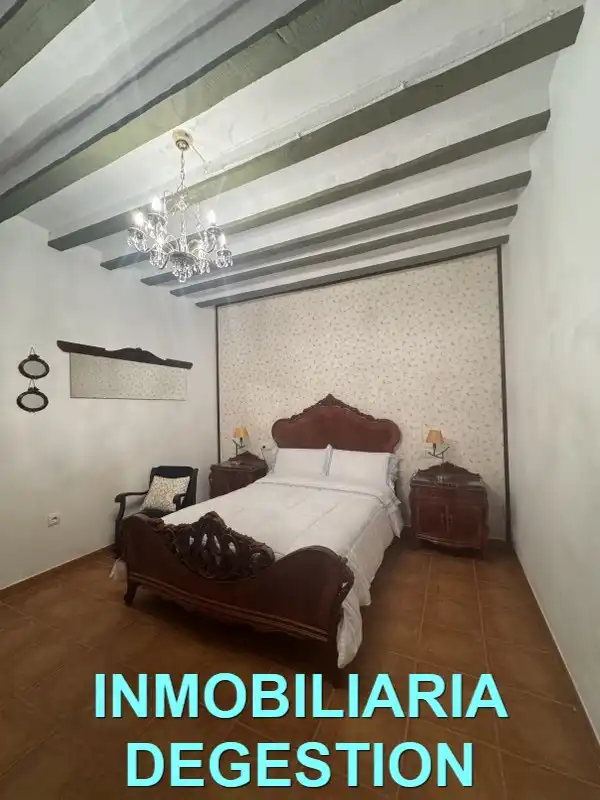 Habitación de Casa adosada en venta en Guarromán con Aire acondicionado, Calefacción y Jardín privado