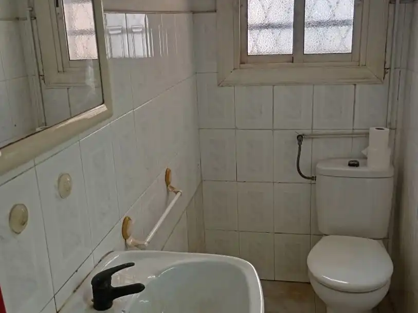 Bany de Local de lloguer en Gavà