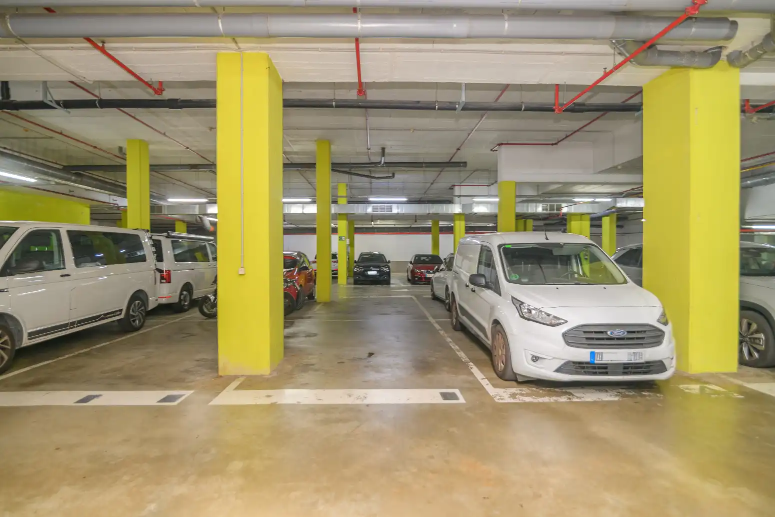 Parking de Piso en venta en Viladecans con Aire acondicionado, Calefacción y Jardín privado