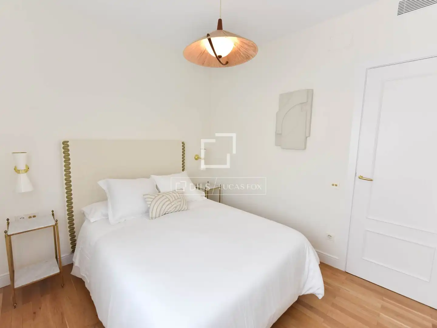 Bedroom of Flat for sale in Barcelona  with Air Conditioner, Heating and Terrace