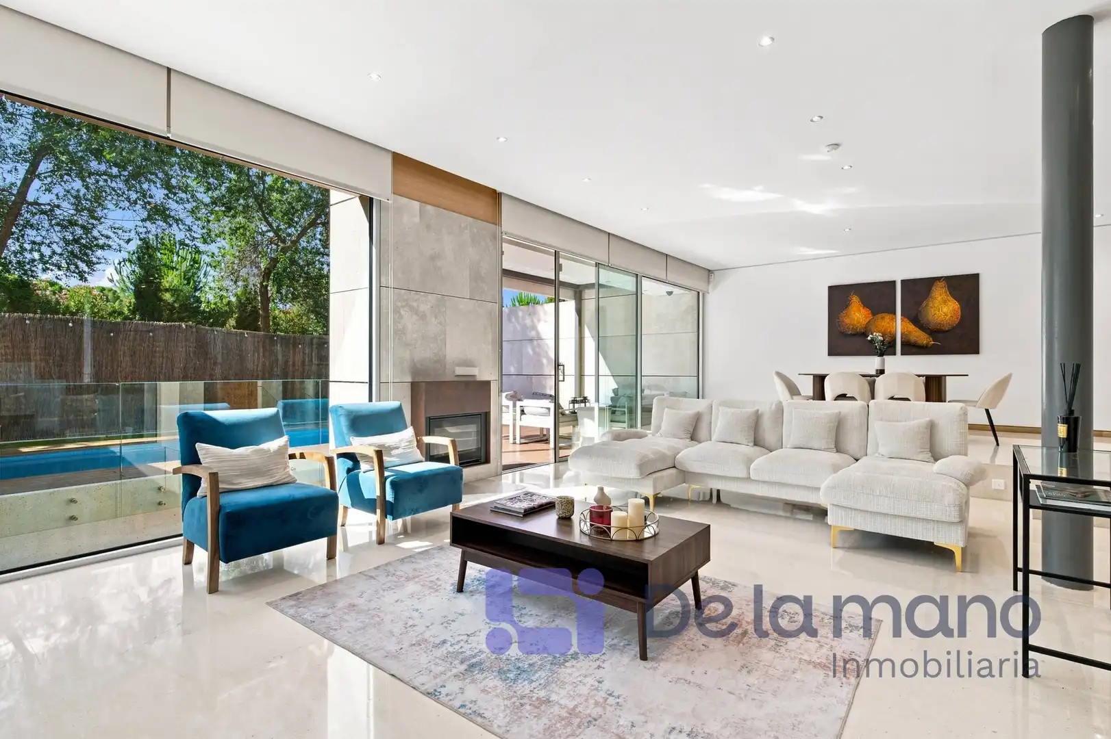 Living room of Houses for sale in Madrid  with Air Conditioner, Heating and Private garden