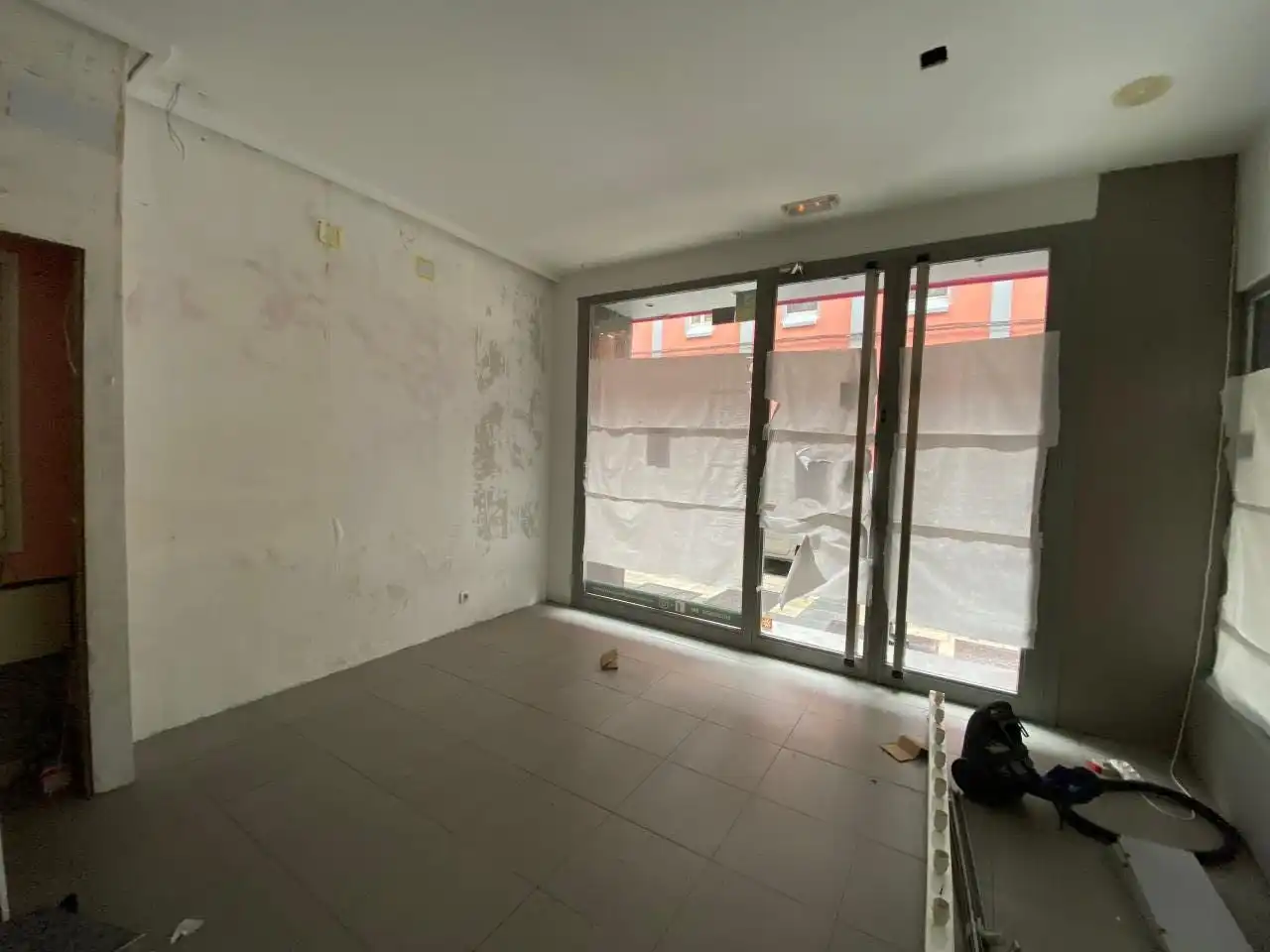 Local comercial en venda a Calle Alfonso V 11 24001 Leon, imagen 2