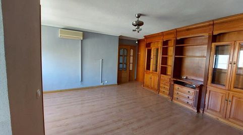 Foto 3 de Piso en venta en Av Roma, Ciudad 70, Coslada