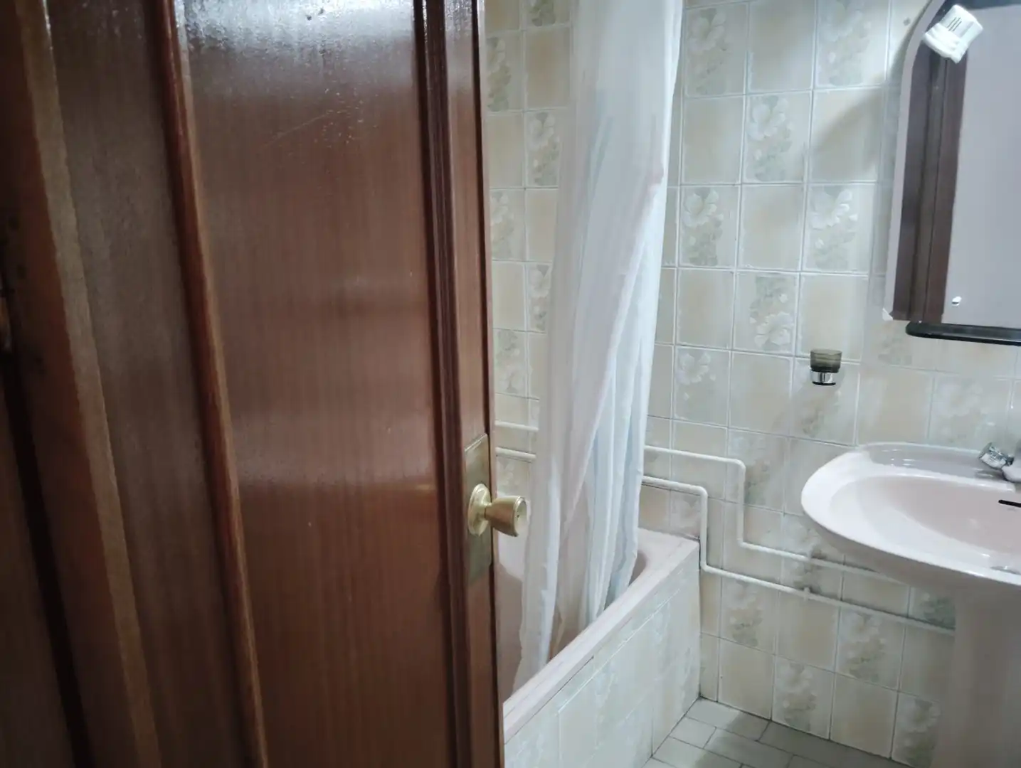 Baño de Piso de alquiler en Granada con Calefacción, Amueblado y Horno