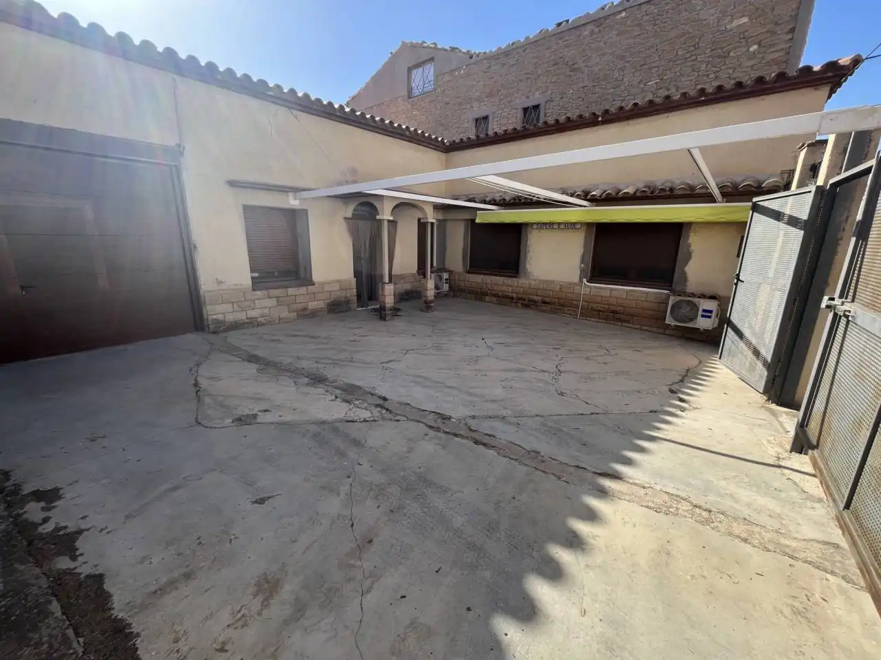 Vista exterior de Casa o chalet en venta en Valdealgorfa con Aire acondicionado, Calefacción y Amueblado