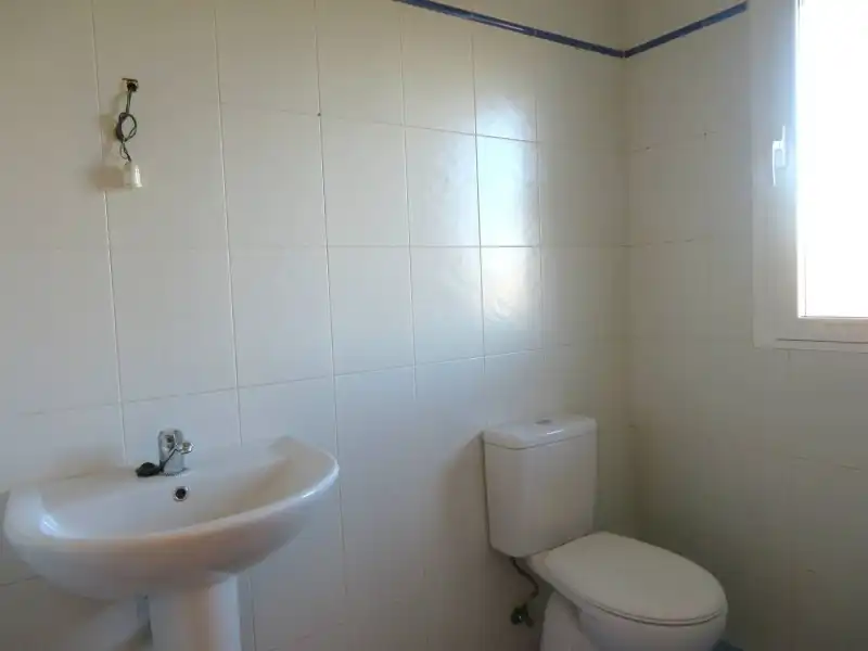 Baño de Casa o chalet en venta en Chozas de Abajo con Calefacción, Jardín privado y Trastero