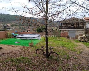 Casa adosada en venda a Toén