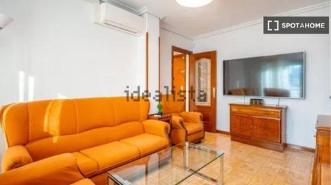 Foto 4 de Piso de alquiler en Fuente del Berro, Madrid