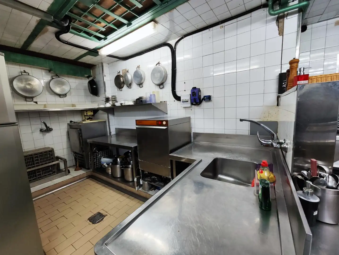 Cocina de Local en traspaso en Barcelona con Aire acondicionado, Calefacción y Amueblado