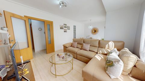 Foto 3 de Piso en venta en Carrer Hernán Cortés, Petrer, Alicante