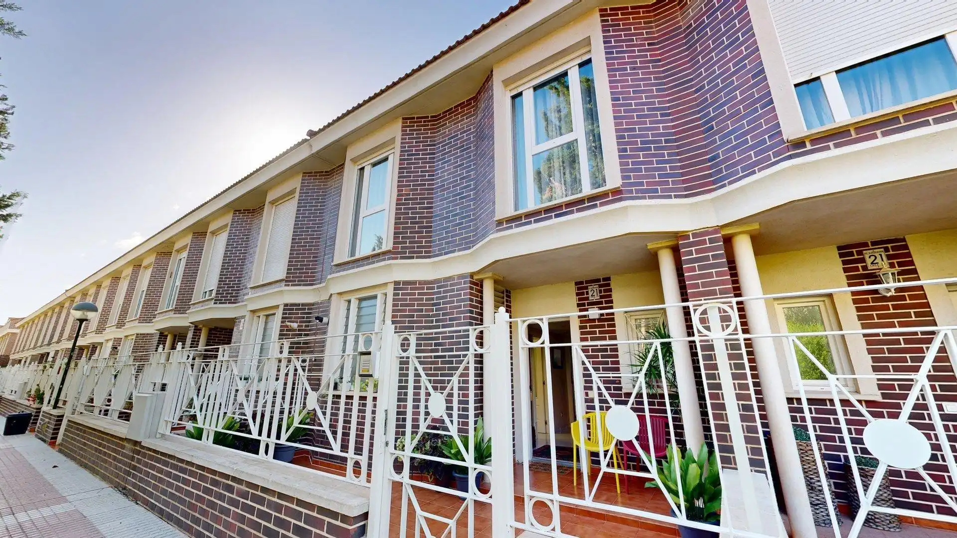 Vista exterior de Casa adosada en venta en Montecanal - Valdespartera - Arcosur