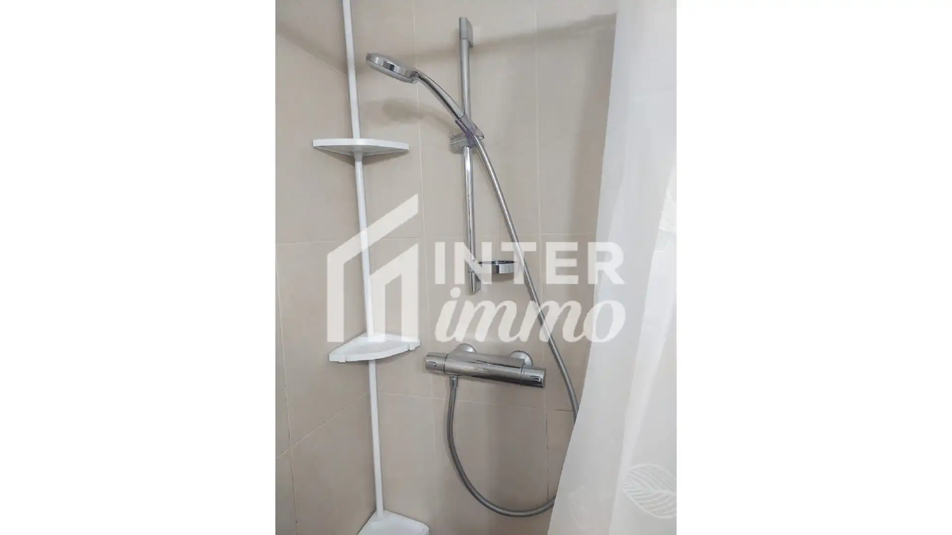Appartement compact avec piscine à vendre à Carrer Gran Lago 67, imagen 9