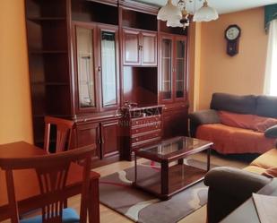 Living room of Flat for sale in Salamanca Capital  with Balcony