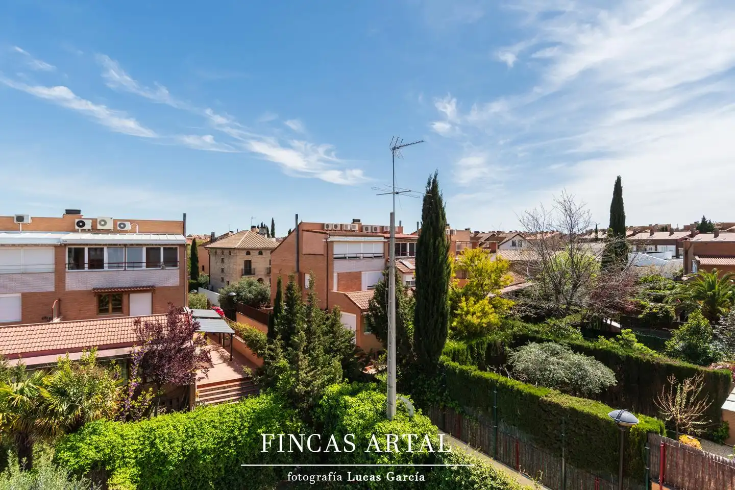Exterior view of Houses for sale in Zaragoza  with Air Conditioner, Heating and Private garden