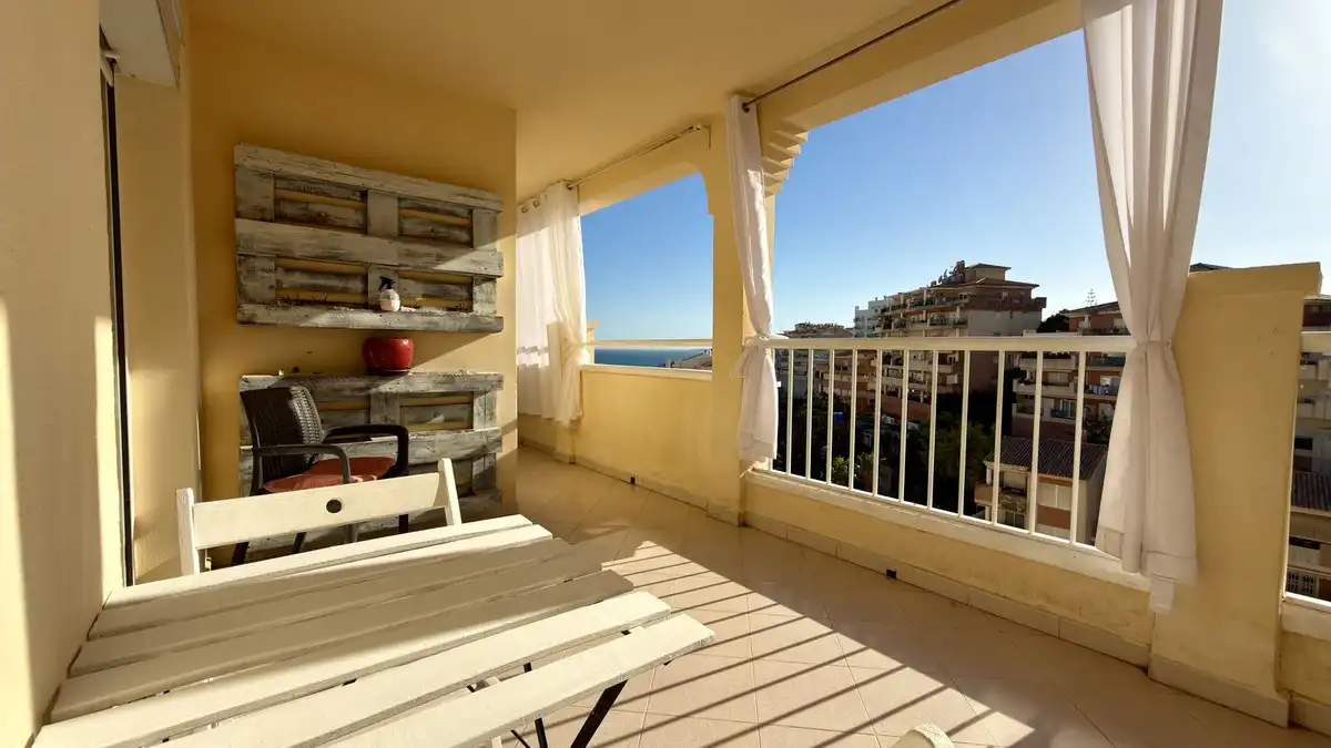 Apartamento con piscina en venta en Torrequebrada, imagen 10