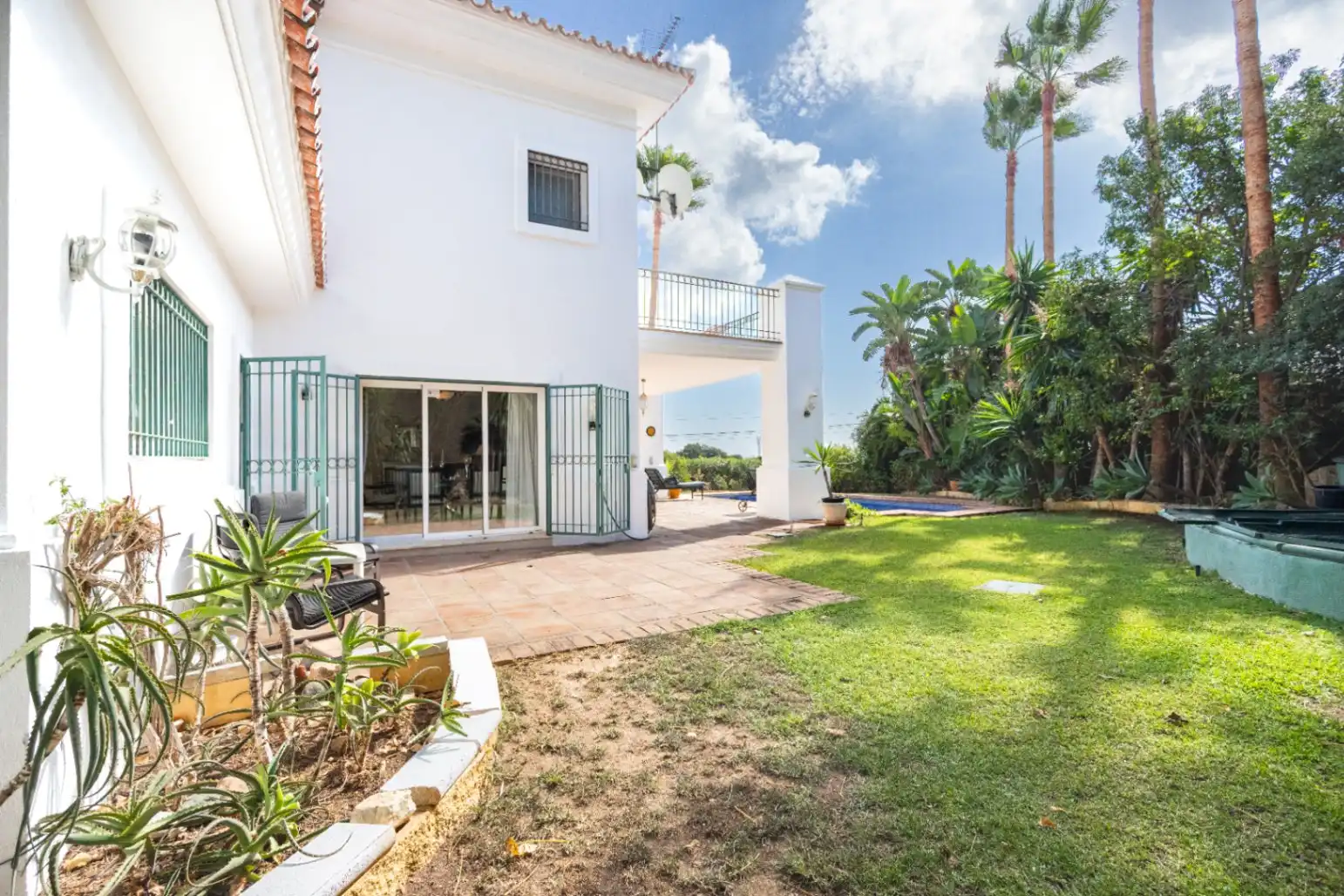 Jardí de Casa o xalet en venda en Marbella amb Aire condicionat, Calefacció i Jardí privat