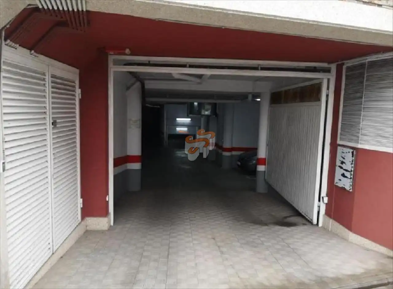 Aparcament en venda a A Malata - Catabois - Ciudad Jardín, imagen 3