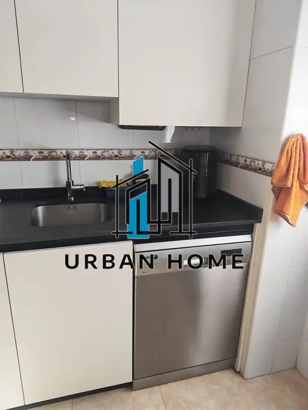 Cocina de Dúplex en venta en San Andrés del Rabanedo con Calefacción, Trastero y Balcón